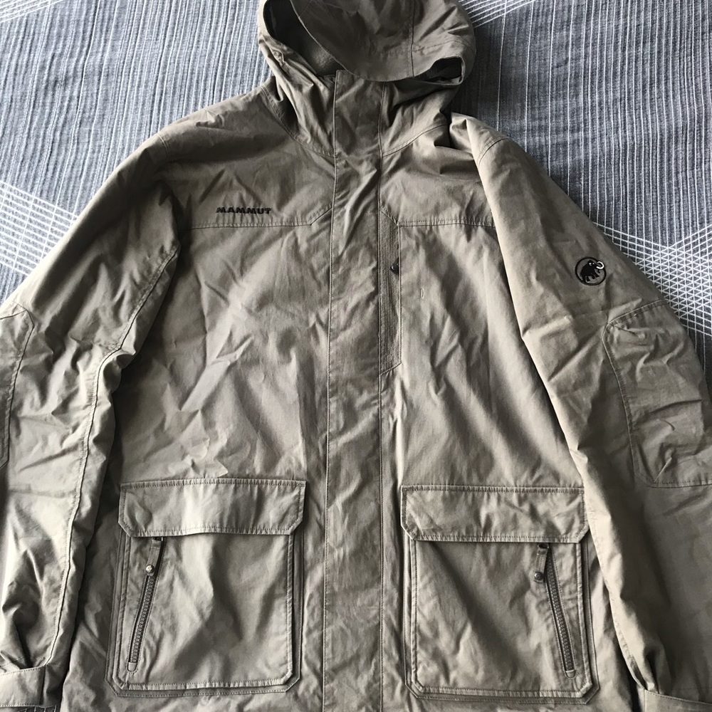 Mamut Men’s large insulated winter coat